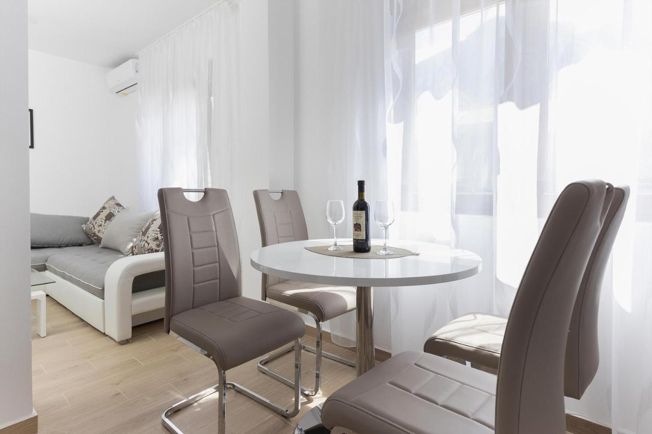 Muo Sea Front Apartments Kotor Exterior photo
