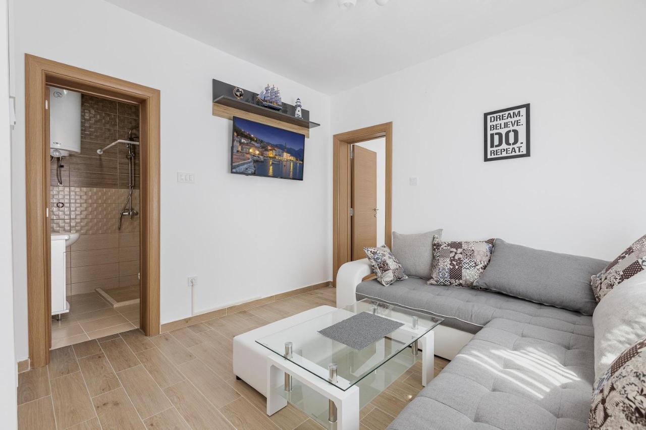 Muo Sea Front Apartments Kotor Exterior photo