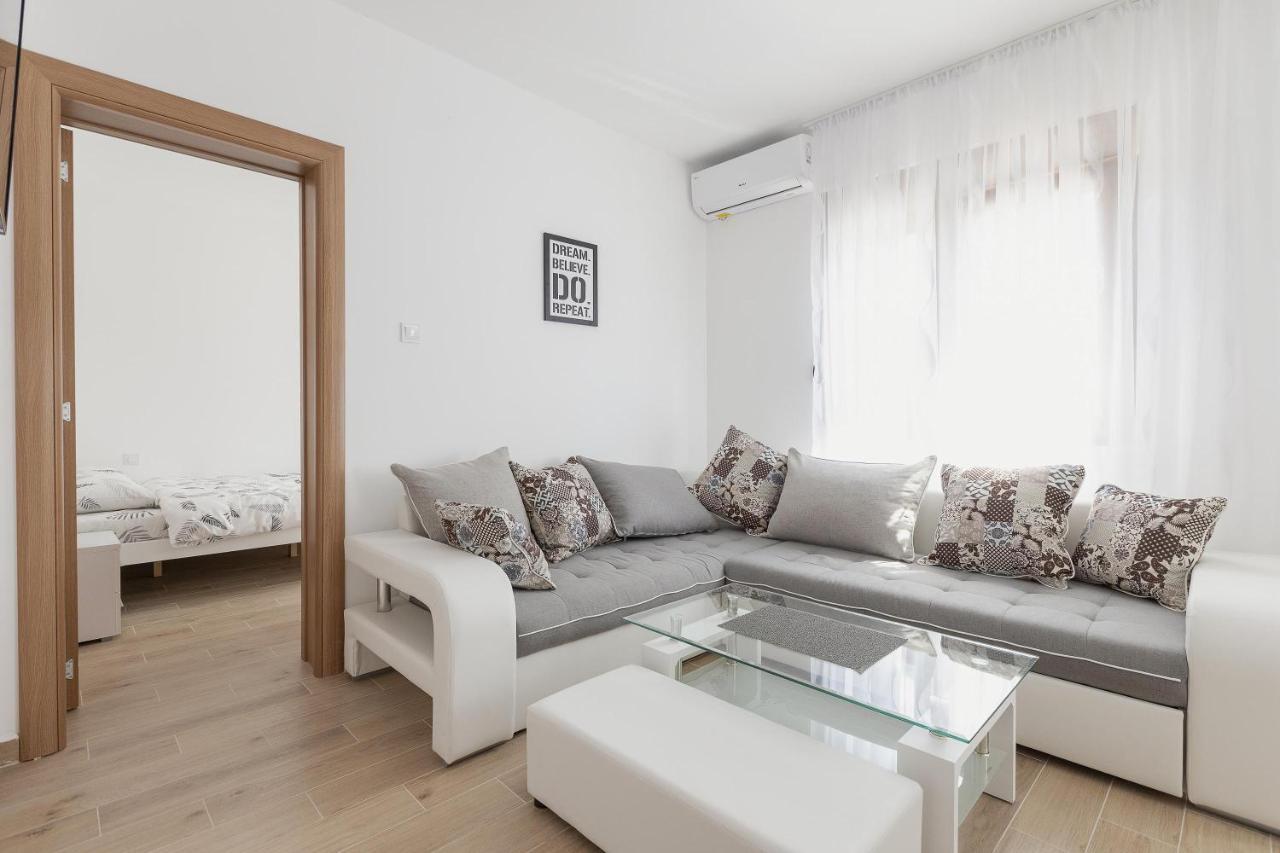 Muo Sea Front Apartments Kotor Exterior photo
